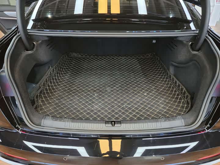 Audi A6L 2024 40 TFSI — фото 23