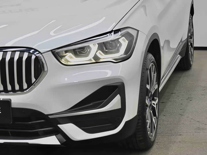 BMW X1 2022 x Drive 25 Li — фото 15