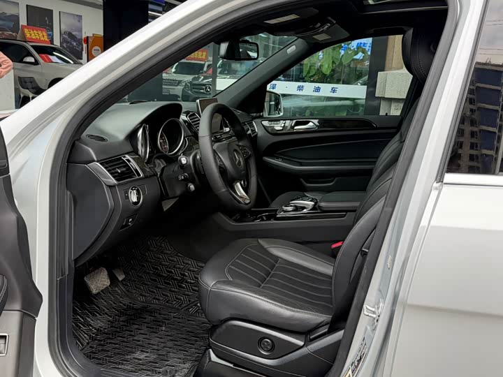 Mercedes-Benz GLE 2015 GLE 350 d 4 MATIC — фото 4