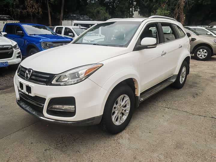 JMC Yusheng S350 2013 2.4 T AT 4 WD 5