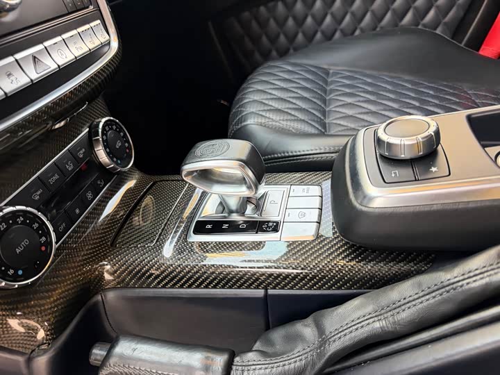 Mercedes-Benz G-Class 2018 AMG G 63 — фото 13