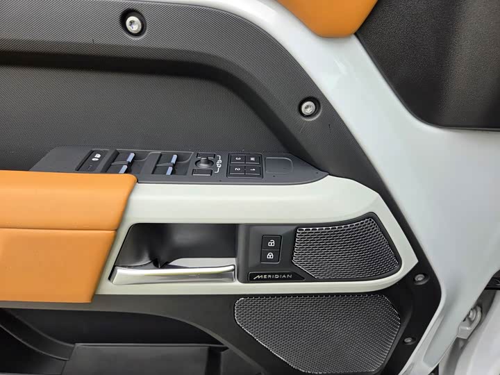 Land Rover Defender — фото 20