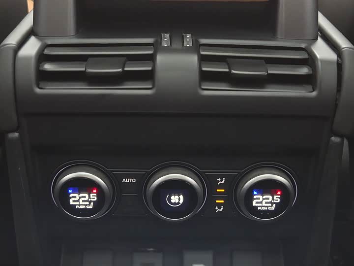 Land Rover Defender — фото 16
