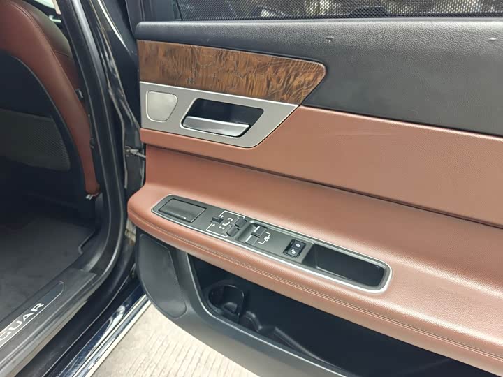 Jaguar XFL 2019 XFL 2.0 T 250 PS 2 WD — фото 15