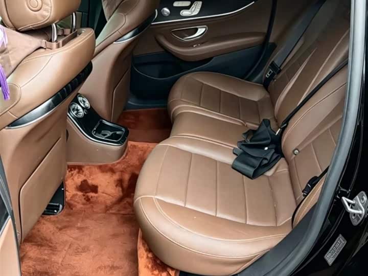 Mercedes-Benz E-Class 2021 E 300 L Luxury — фото 4