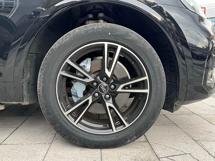 Audi Q5L 40T стиль-динамик — фото 13