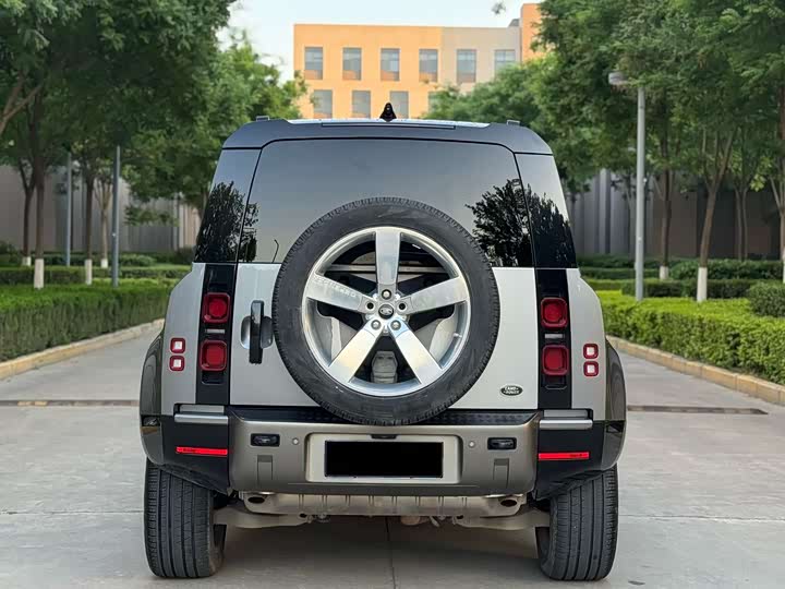 Land Rover Defender — фото 18
