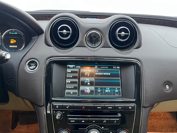 Jaguar XJ 2015 XJL 3.0 SC 2 WD — фото 19