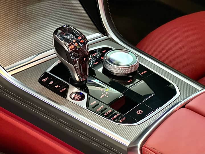 BMW 8-Series 2022 840i x Drive M — фото 25