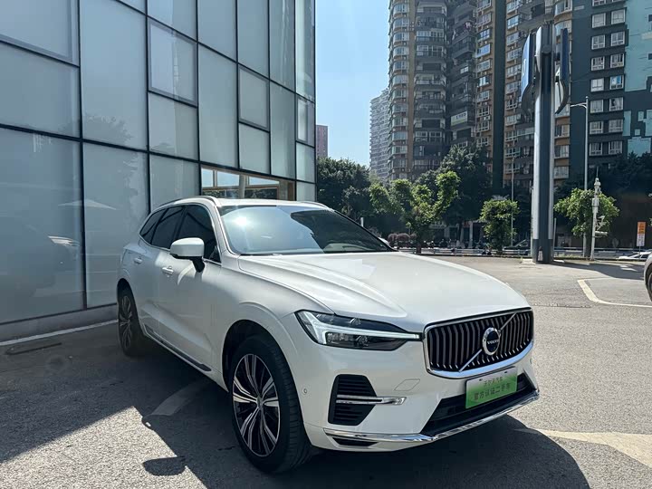 Volvo XC60 Hybrid 2022 T 8 PHEV 4 WD — фото 3