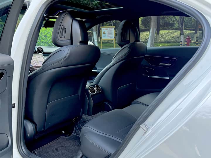 Mercedes-Benz C-Class 2023 C 200 L — фото 6