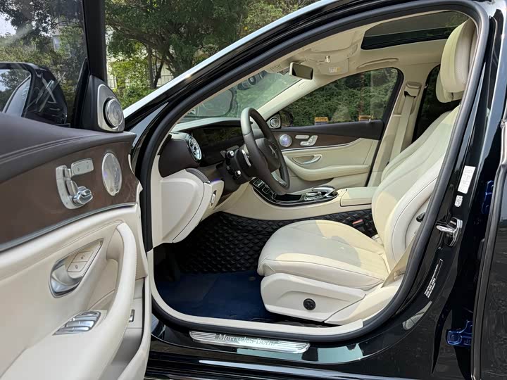 Mercedes-Benz E-Class 2018 E 300 L Luxury — фото 5