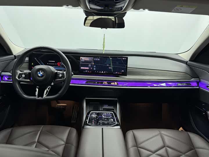 BMW i7 2023 e Drive 50 L M — фото 9