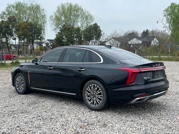 Hongqi H5 2023 1.5 T DCT — фото 12