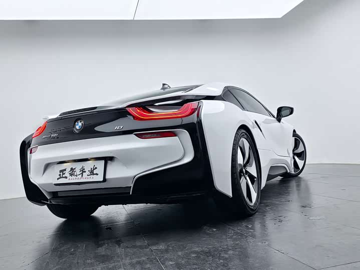 BMW i8 2014 Standard — фото 19