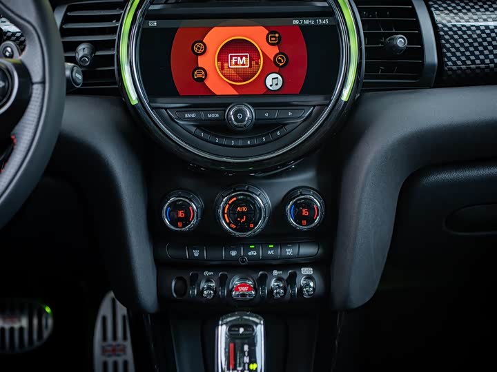 MINI Hatch — фото 12