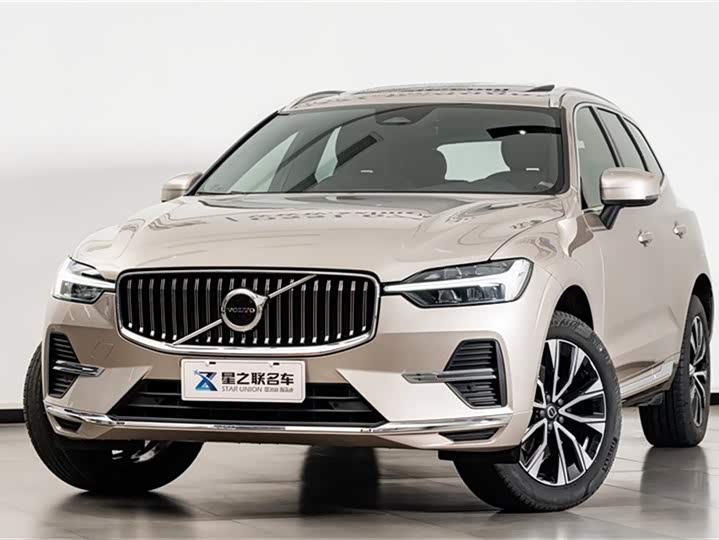 Volvo XC60 2025 B 5 4 WD — фото 2