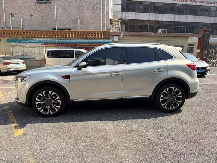 Hongqi HS5 2019 2.0 T 4 WD — фото 9
