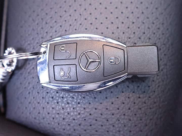 Mercedes-Benz GLC 2019 GLC 260 L 4 MATIC Luxury — фото 25