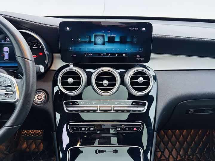Mercedes-Benz GLC 2020 GLC 260 L 4 MATIC — фото 11