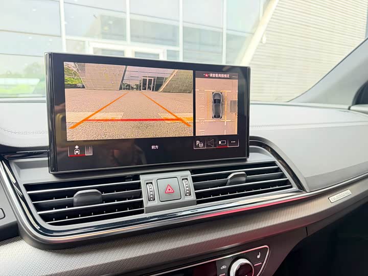 Audi Q5L Sportback 2024 40 TFSI Luxury — фото 6