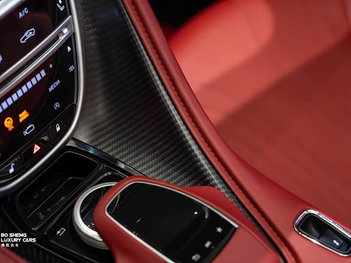 Aston Martin DB11 2019 4.0 T V 8 Volante — фото 28