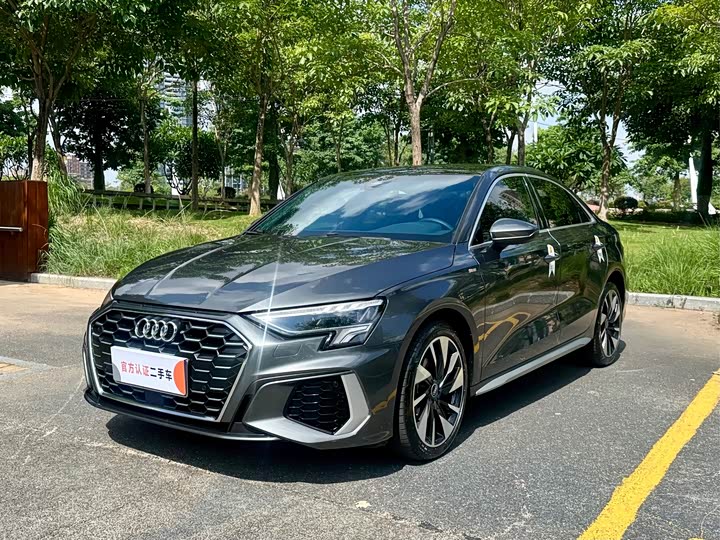 Audi A3 2023 A 3 L Limousine 35 TFSI Sport — фото 1