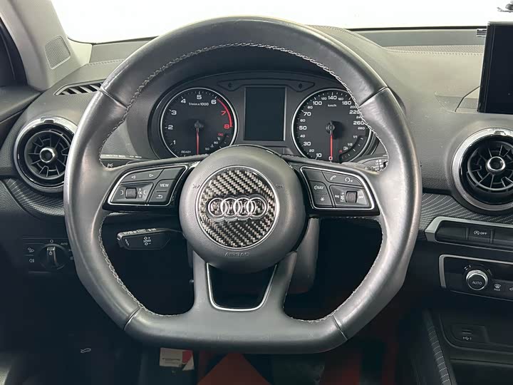 Audi Q2L 2024 35 TFSI — фото 22