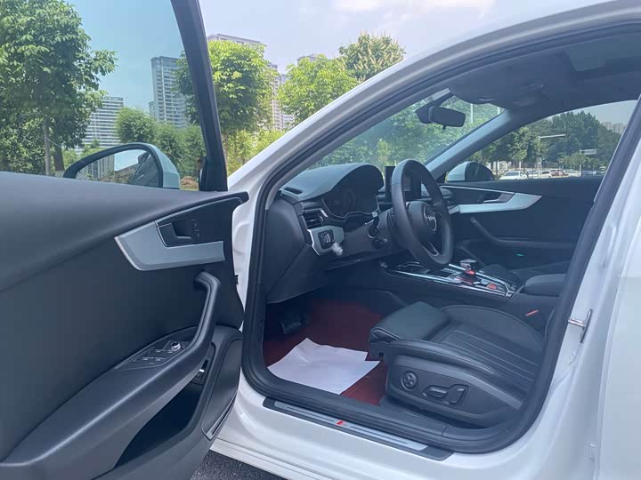 Audi A4L 2020 40 TFSI — фото 4
