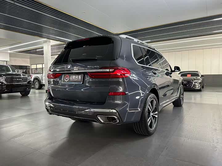 BMW X7 2021 x Drive 40i M — фото 9