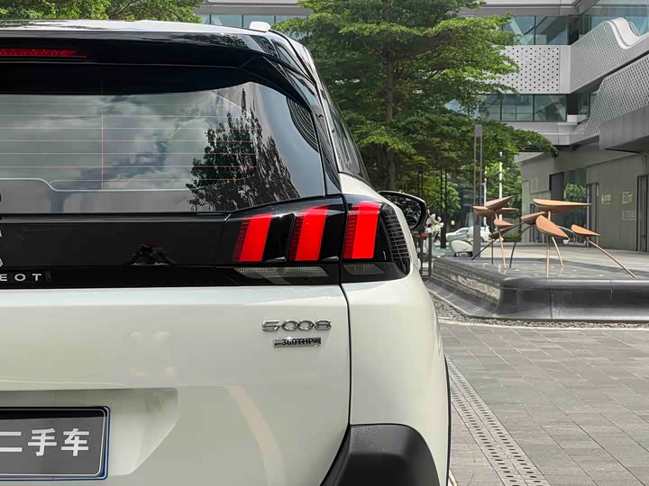 Peugeot 5008 2021 360 THP 5 — фото 27