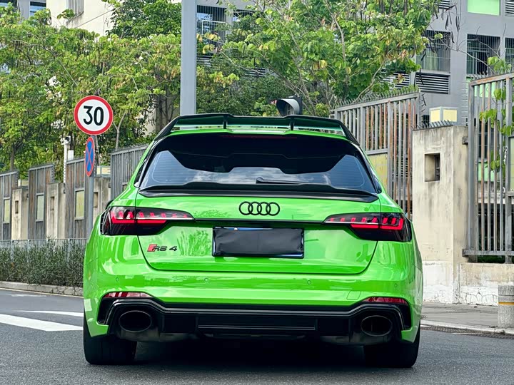 Audi RS4 2023 RS 4 Avant — фото 5