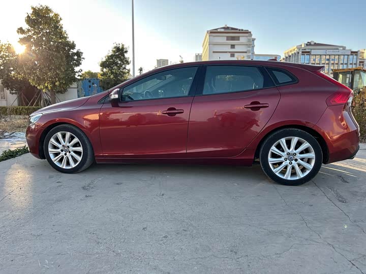 Volvo V40 2015 1.6 T — фото 4