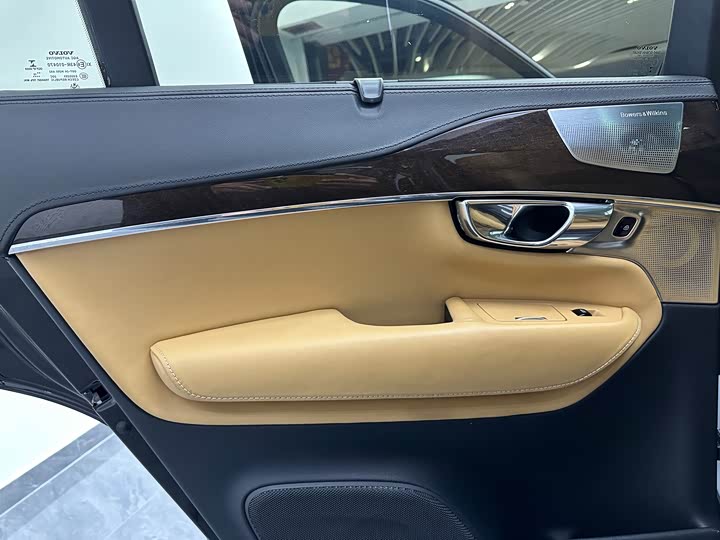 Volvo XC90 2015 T 6 7 — фото 24