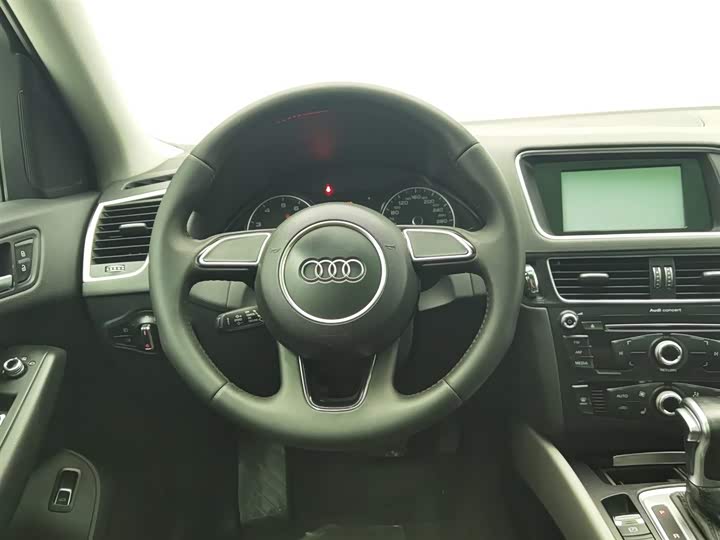 Audi Q5 2017 40 TFSI — фото 11
