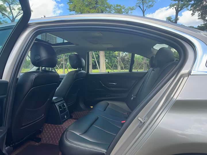 BMW 3 Series 320Li стиль — фото 8