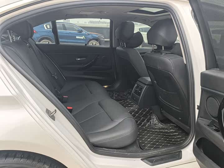 BMW 3 Series 320Li стиль — фото 11