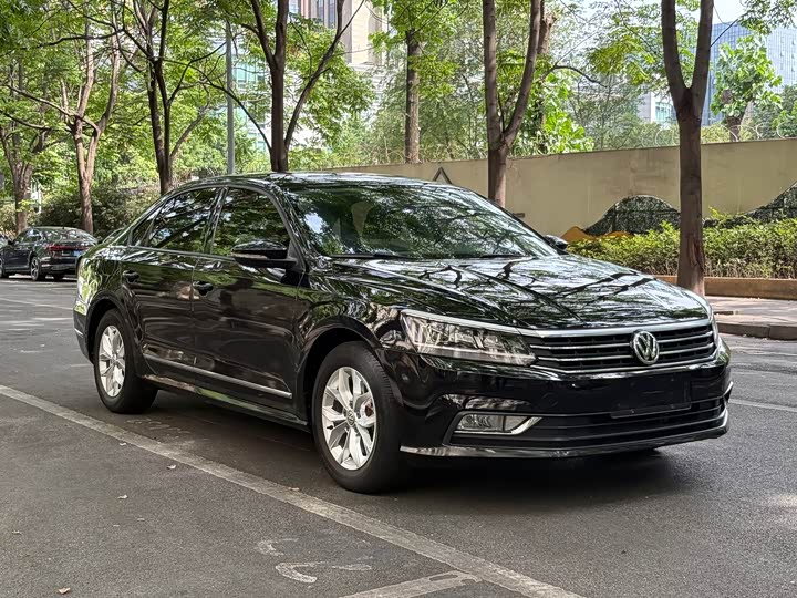 Volkswagen Passat — фото 3