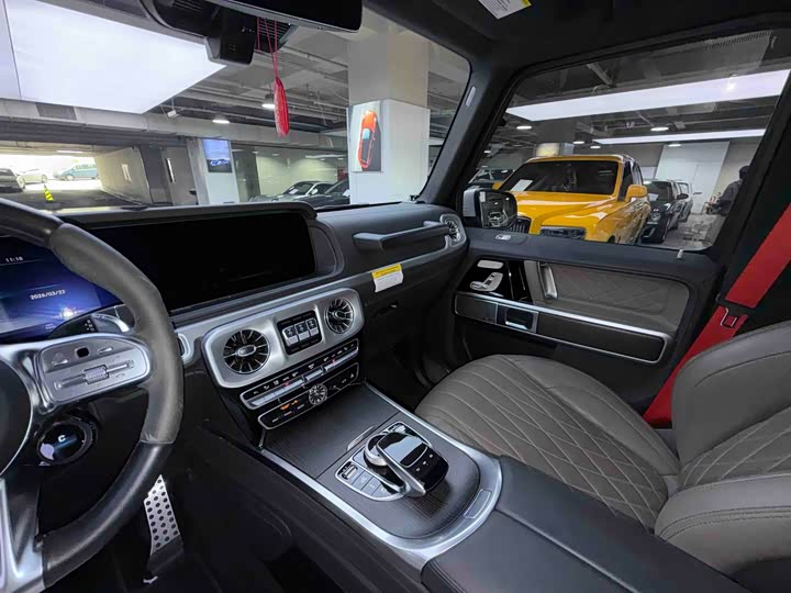 Mercedes-Benz G-Class 2022 AMG G 63 — фото 18