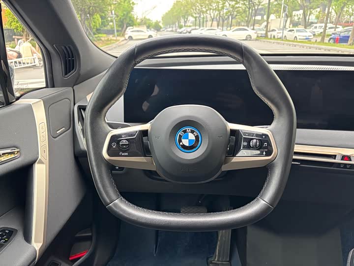 BMW i 2022 x Drive 40 — фото 13