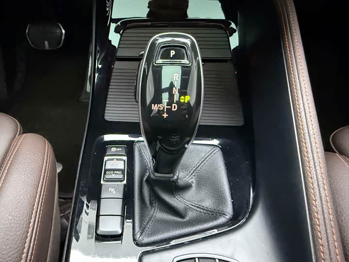 BMW X2 2021 s Drive 25i Leading M — фото 11