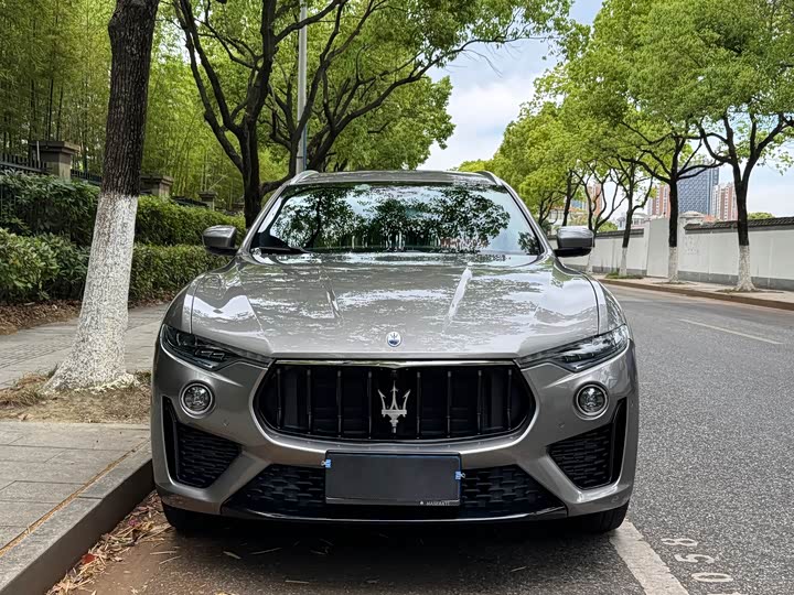Maserati Levante 2022 3.0 T Modena — фото 2