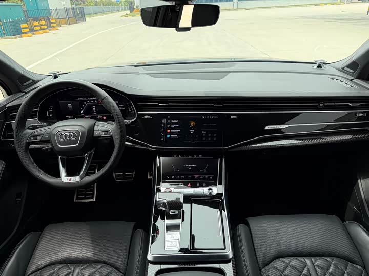 Audi SQ7 2024 4.0 TFSI — фото 10