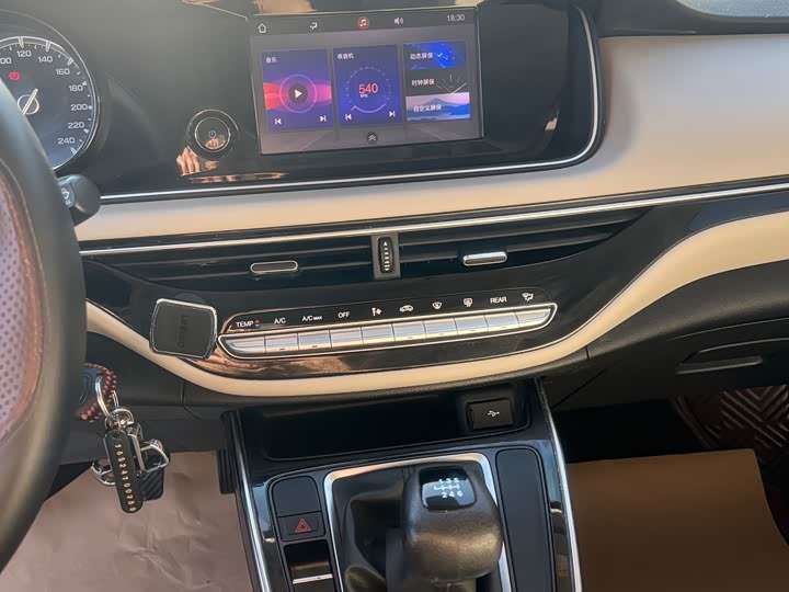 Trumpchi M6 2021 270 T MT ( ) — фото 8