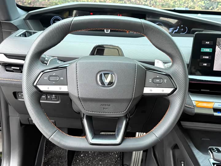 Changan UNI-V 2022 1.5 T — фото 8