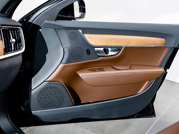 Volvo S90 2025 B 5 — фото 16