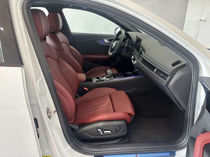 Audi A4L 2025 200 40 TFSI B&O — фото 28