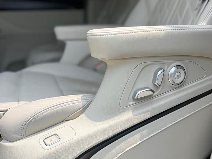 Buick GL8 2020 Avenir — фото 10