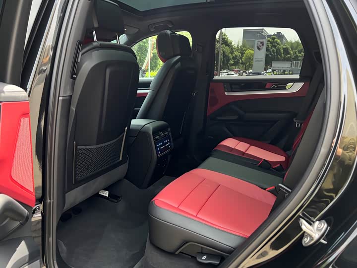 Porsche Cayenne 2025 Cayenne E-Hybrid 2.0 T — фото 27