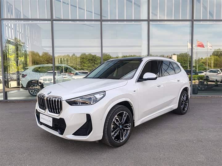 BMW X1 2023 s Drive 25 Li M — фото 1